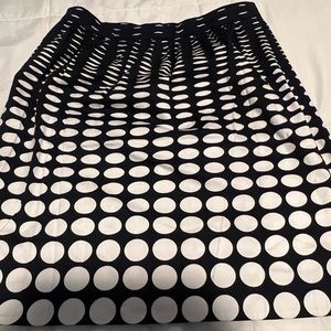 JCREW polka dot knee length skirt back and white